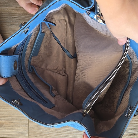 Michael Kors Susannah Small North South Tote - Picture 10 of 12